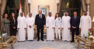 الرئيس عون التقى السفير  دندن والعاملين في السفارة في ابو ظبي وتحدث مع رؤساء تحرير الصحف الاماراتية