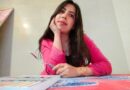 الفنانة التشكيلية سناء قرواش.. حين يُصبح اللون اعترافًا واللوحة ملاذًا للروح
