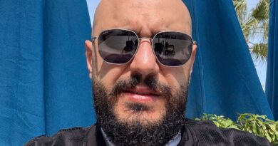 بعد شمس الزناتي  … ريمون رمسيس يشتري حقوق عصابة  حمادة وتوتو