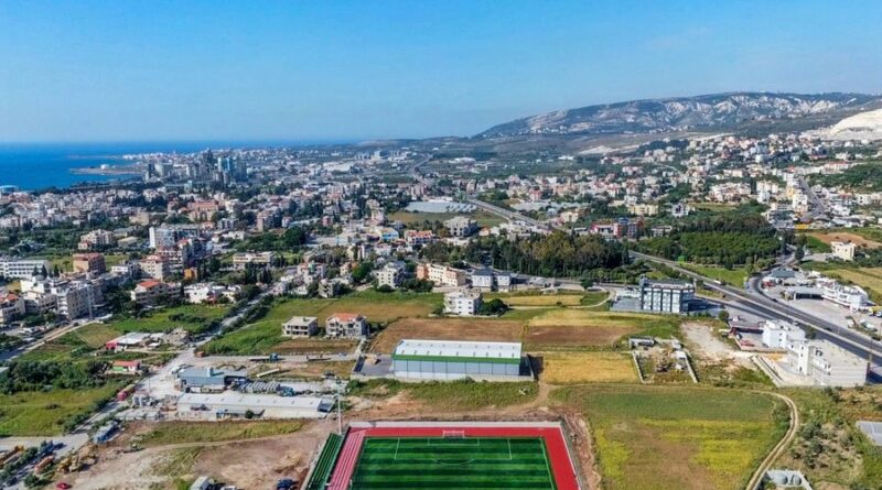 بين الثورة والحرب وكورونا: ملعب شكا يتحدى المستحيل