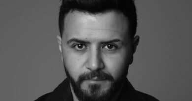 يوسف عرفات يعود للساحة الفنية باغنية ” على طاريك “